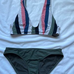 Round neck striped bikin top S green full coverage bottoms green size S
